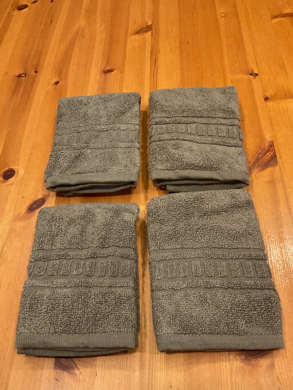 LAURA ASHLEY LIFESTYLES TOWELS FACE WASHCLOTHS NEW WITH TAGS GRAY TAUPE COTTON